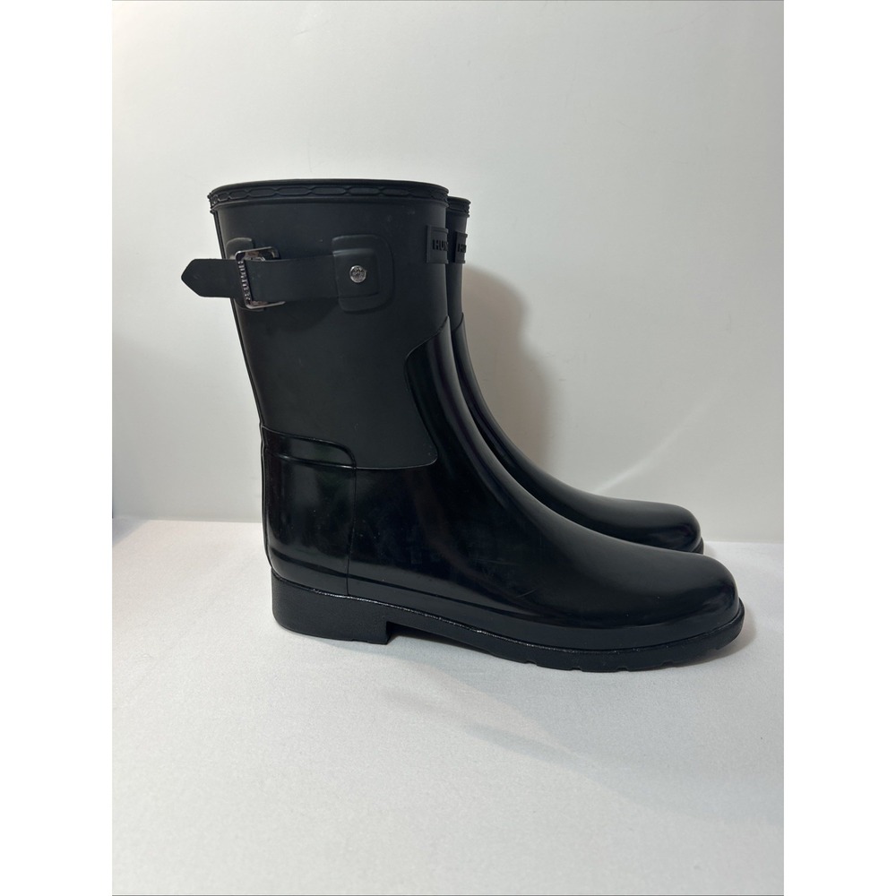 Hunter Women's Black Size 10 US Refined Short Rain Boot Waterproof Pull On